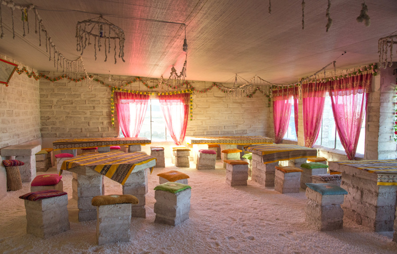 the dining room in the salt hotel